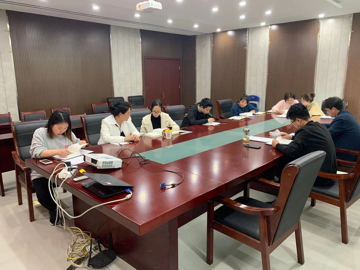 半汤温泉养生度假区管委会（文化旅游局）开展党史教育学习
